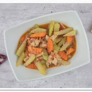 Ginisang Sayote with Chicken (Party Tray)